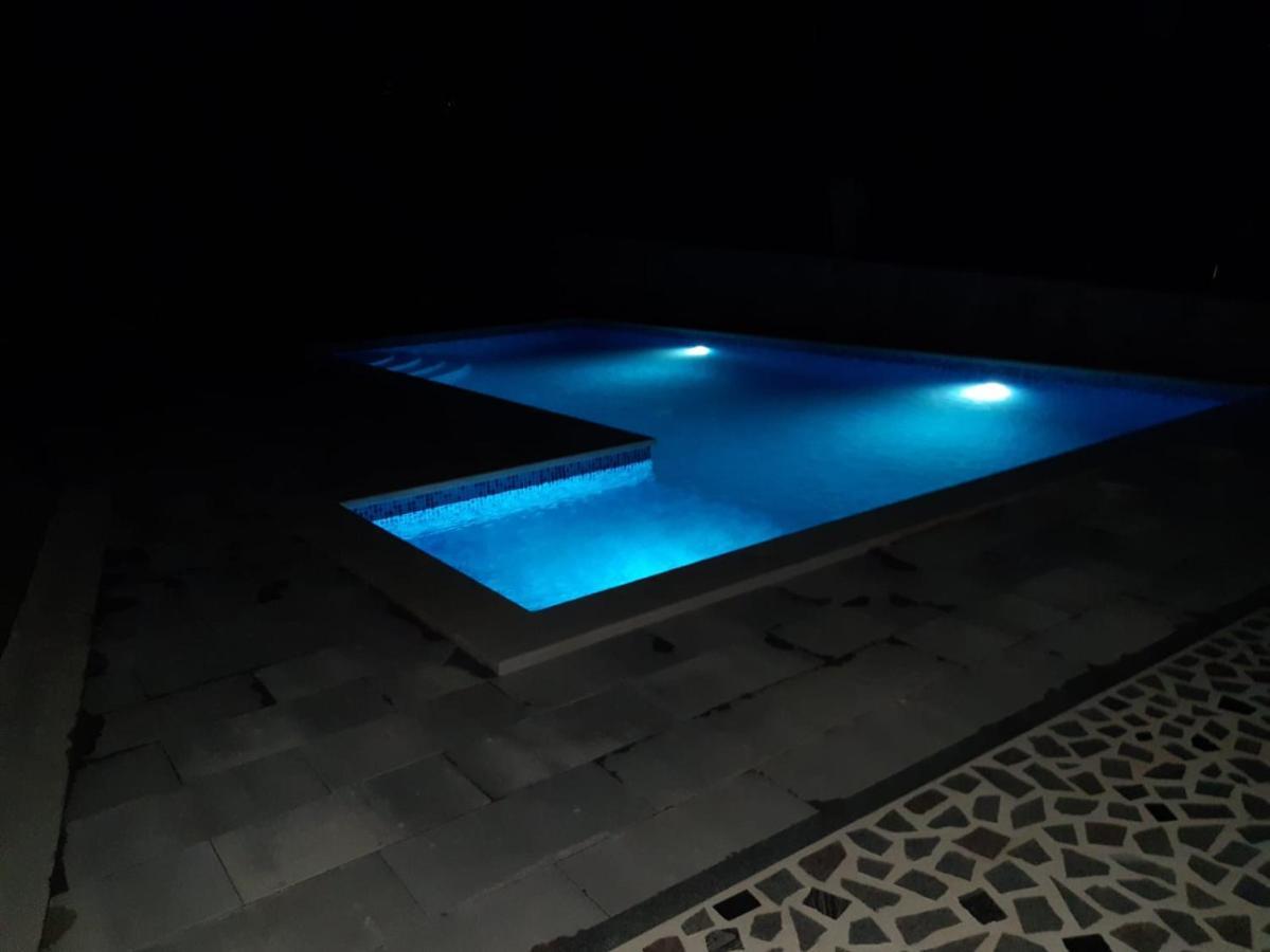 Holiday Home Tone, Makarska - Drum Bagian luar foto