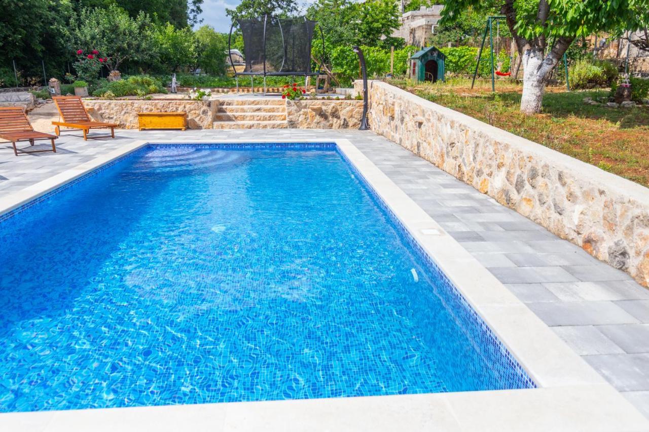 Holiday Home Tone, Makarska - Drum Bagian luar foto