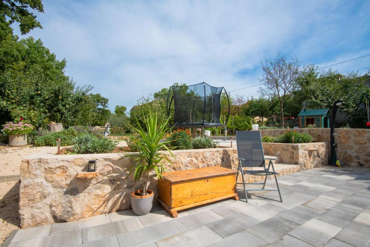 Holiday Home Tone, Makarska - Drum Bagian luar foto