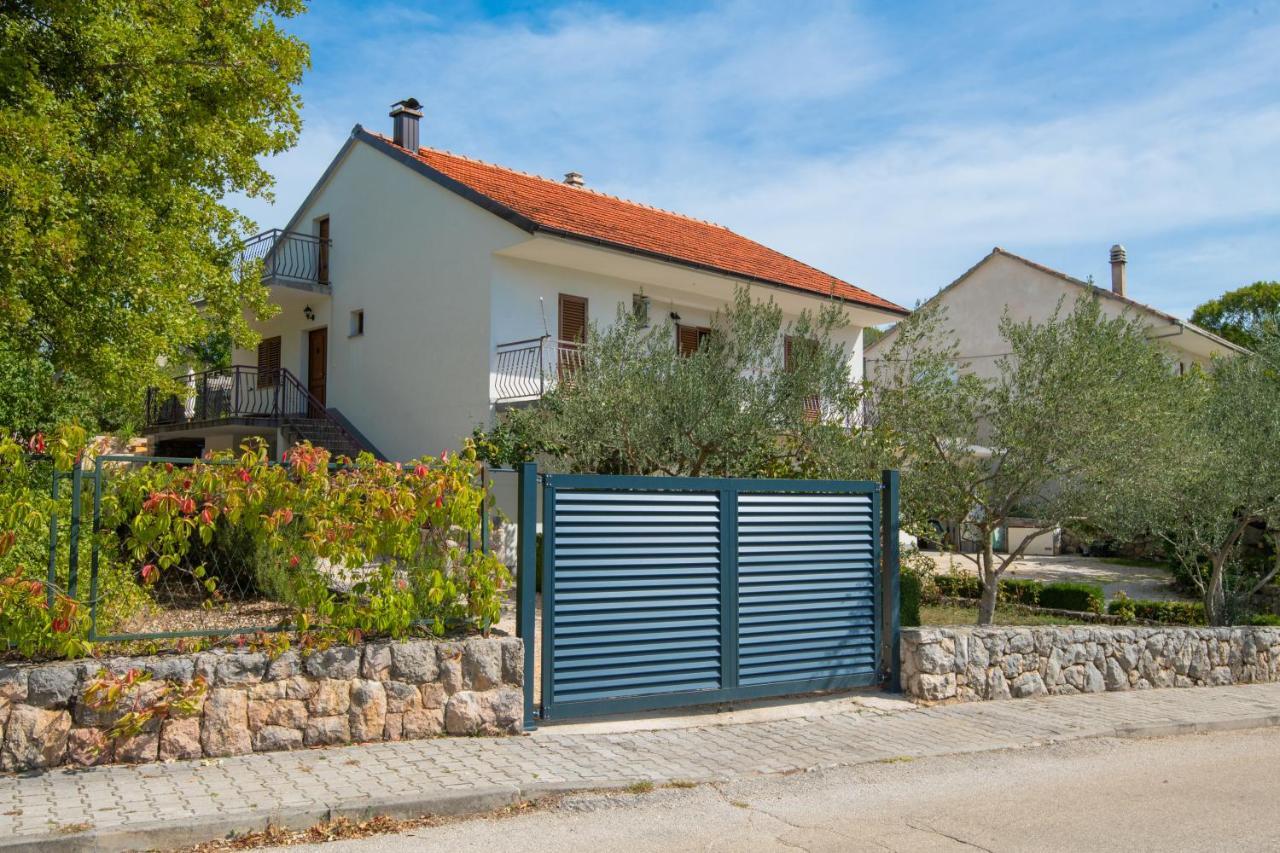 Holiday Home Tone, Makarska - Drum Bagian luar foto
