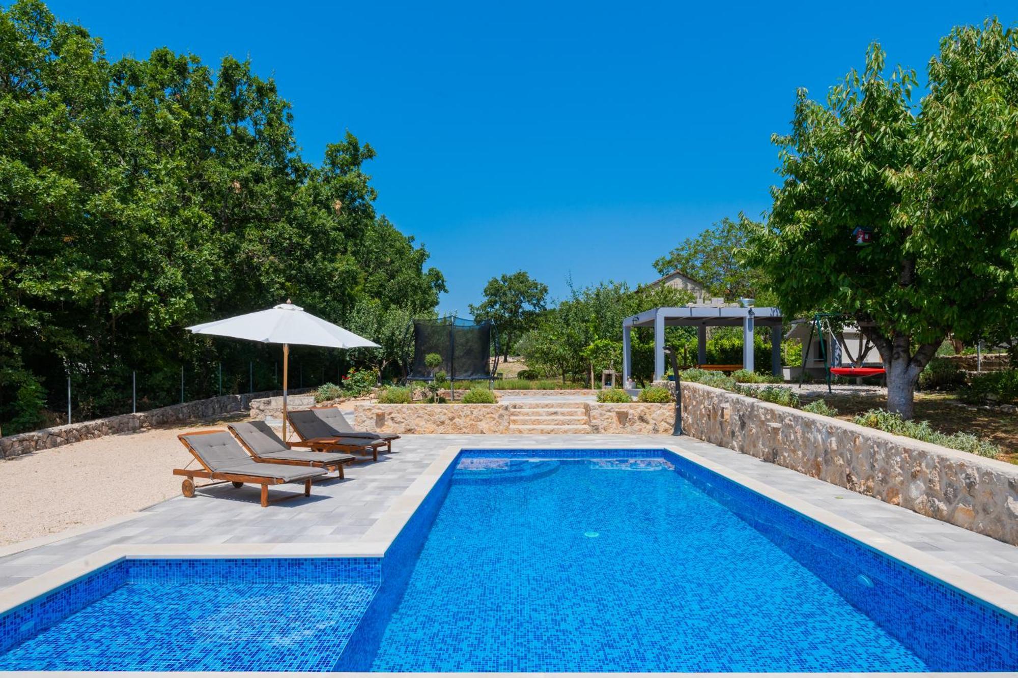 Holiday Home Tone, Makarska - Drum Bagian luar foto