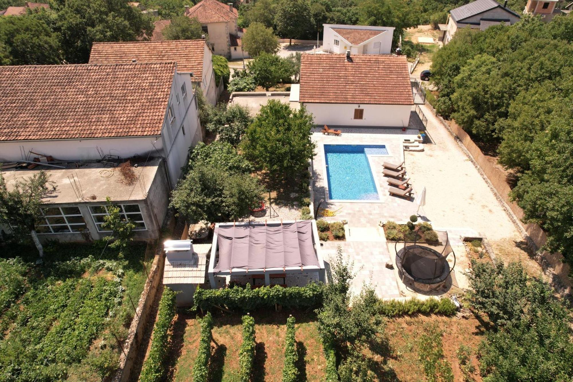 Holiday Home Tone, Makarska - Drum Bagian luar foto