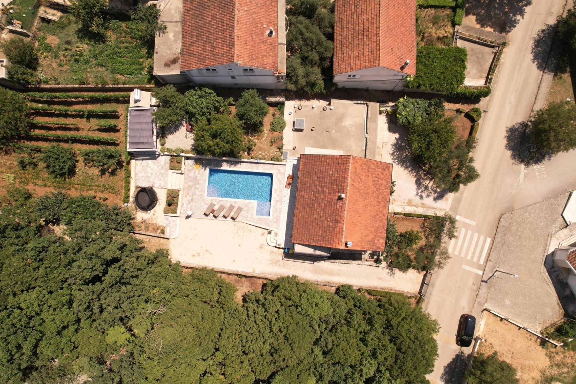 Holiday Home Tone, Makarska - Drum Bagian luar foto